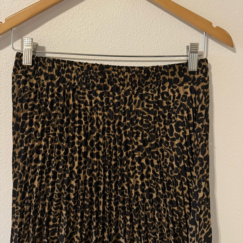 Max Studio Leopard Print Pleated A-Line Maxi Skir… - image 5